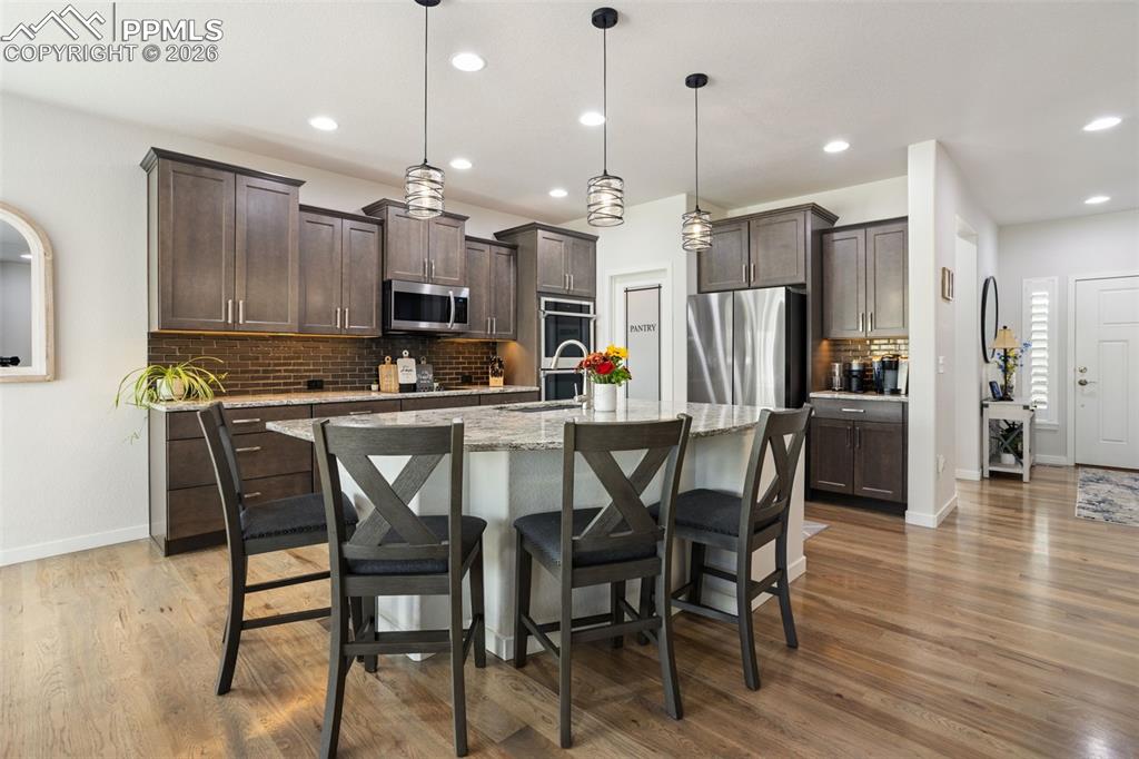 Extended island with seating for 4