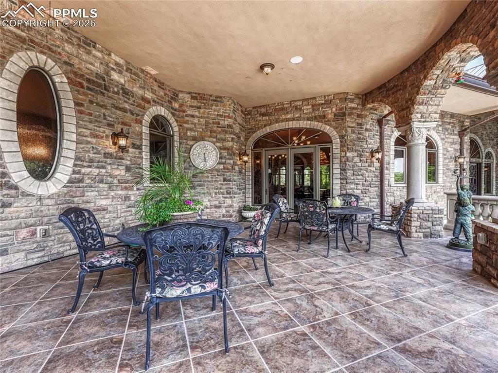 Outdoor breakfast terrace.