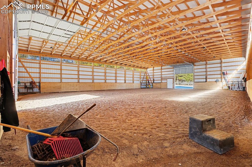 indoor riding arena