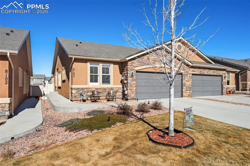 8192 Potentilla Grove photo 2