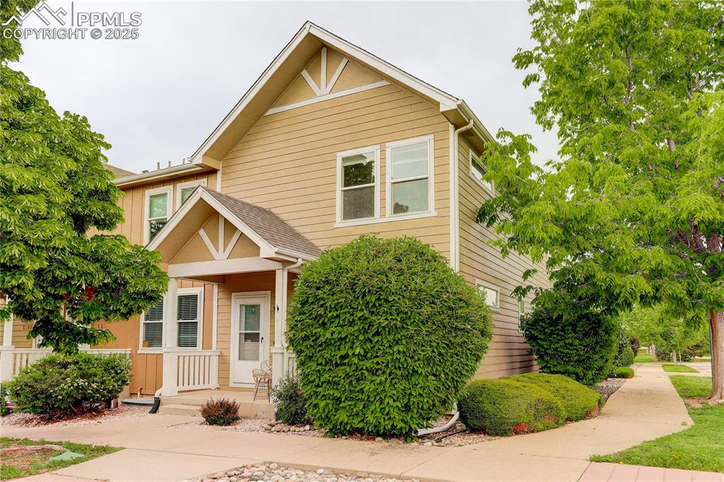 5198 Dovetail Lane photo 2