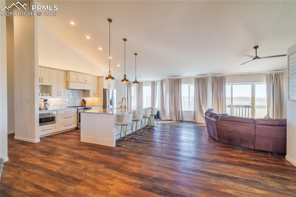 9455 Doe Creek Court photo 2