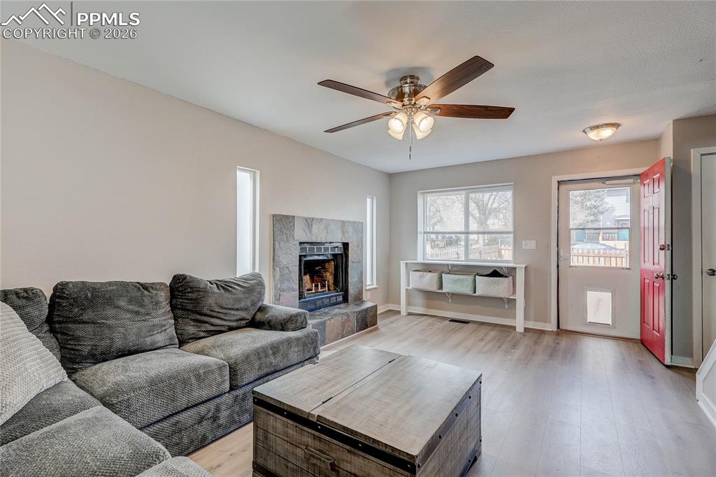 1964 Mineola Street #D photo 2