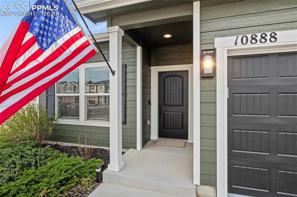 10888 Traders Parkway photo 3