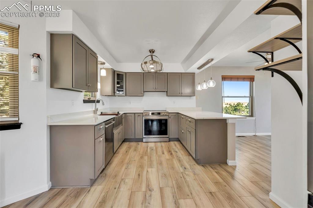 From the new flooring to the kitchen update, there is nothing left to do but get cooking in here!