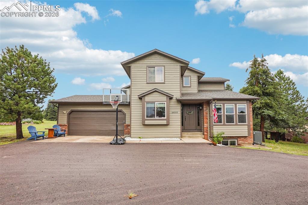 18555 Knollwood Boulevard