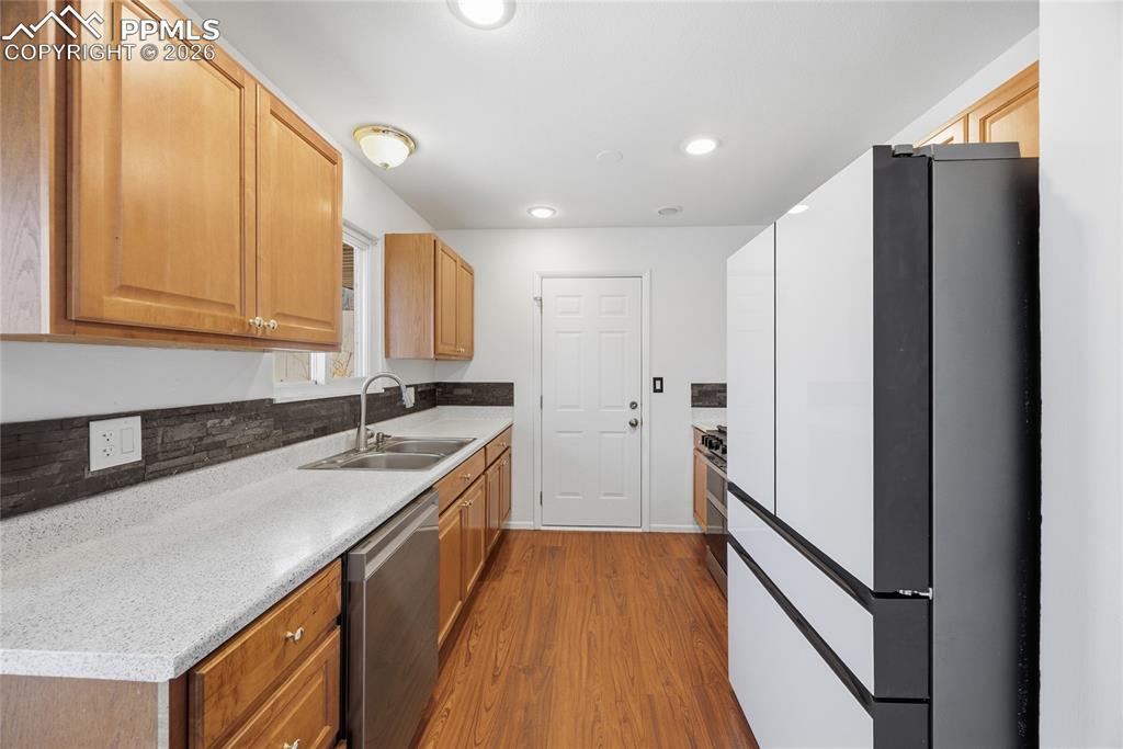 1470 Peterson Road photo 3