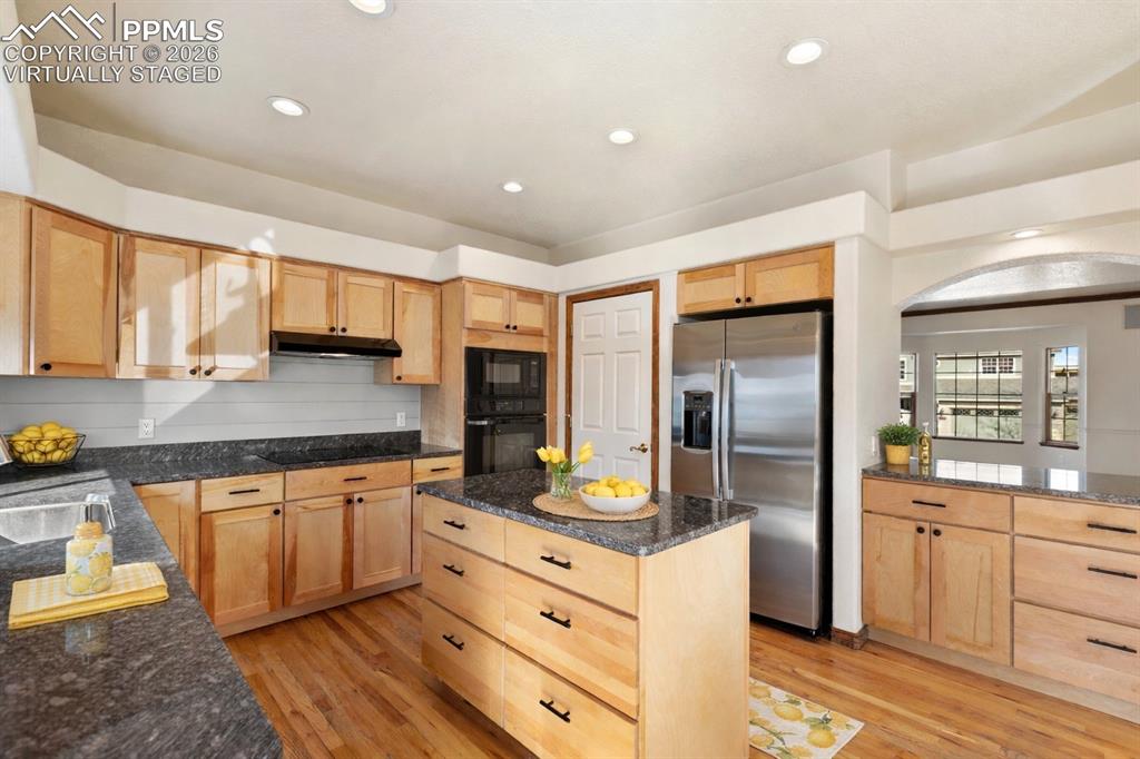 6136 Treeledge Drive photo 3