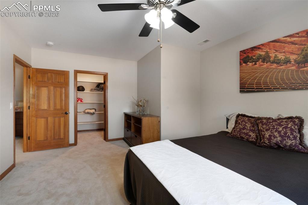 9 x 6 Walk In Closet