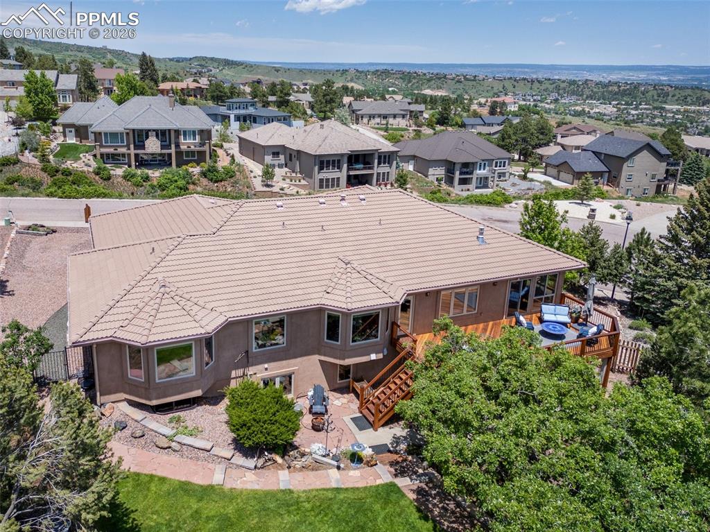 Lovingly Landscaped Back yard