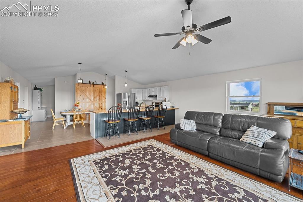 12835 Forest Green Drive photo 3