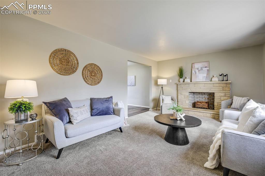 2514 Logan Circle photo 3