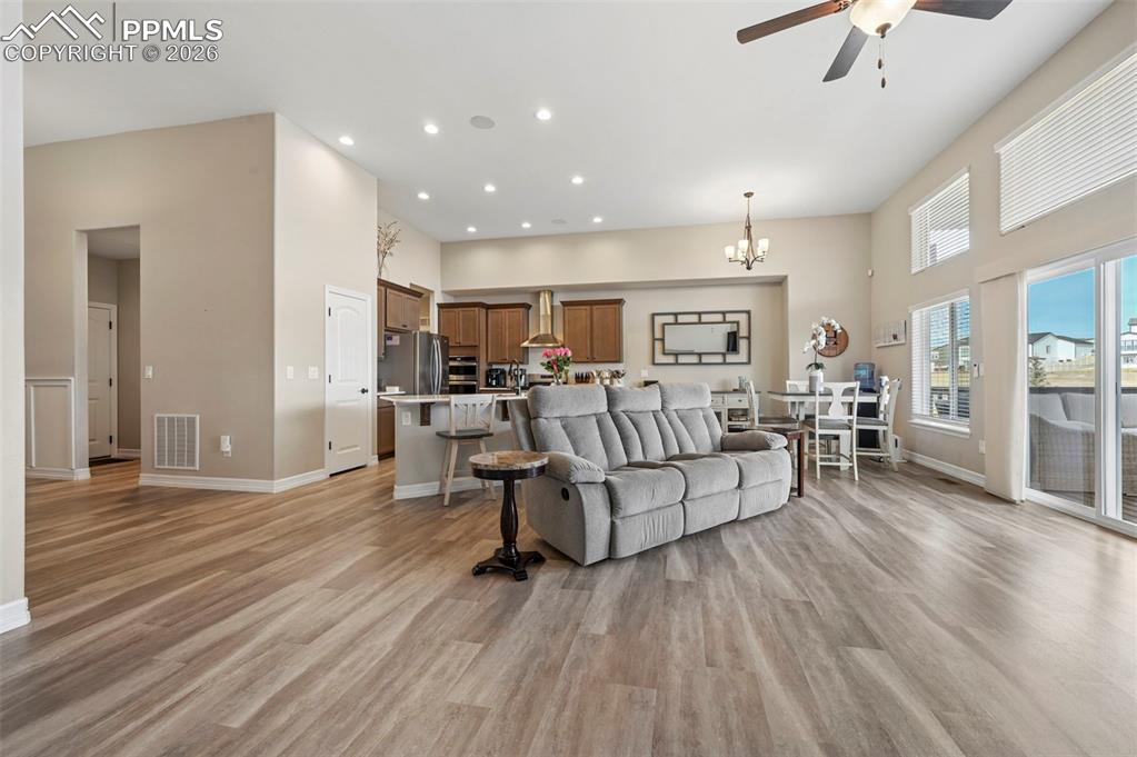 9813 Fairway Glen Drive photo 3