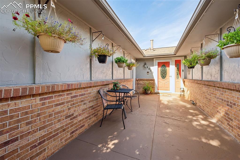 4865 Garden Trail photo 2