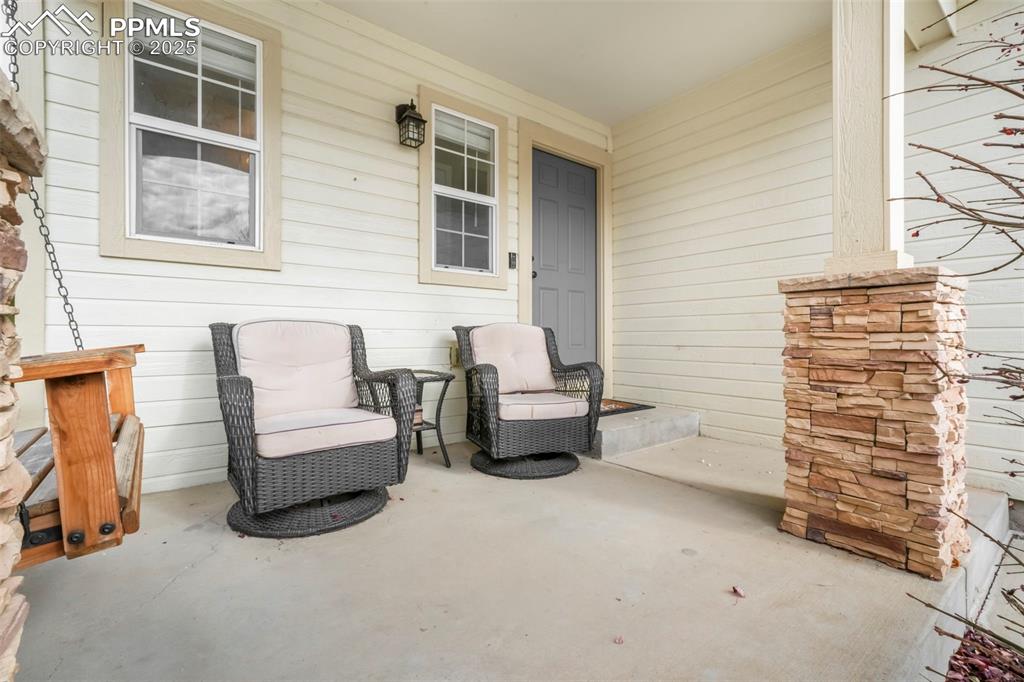 8375 Winding Passage Drive photo 2