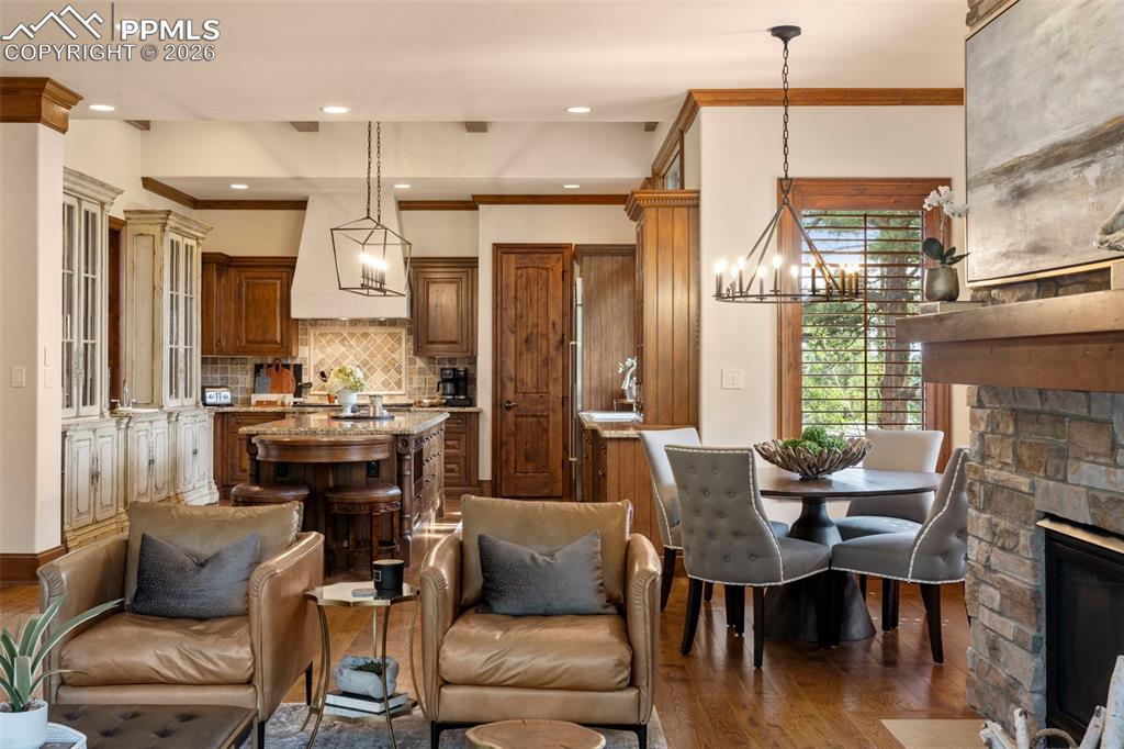 740 Silver Oak Grove