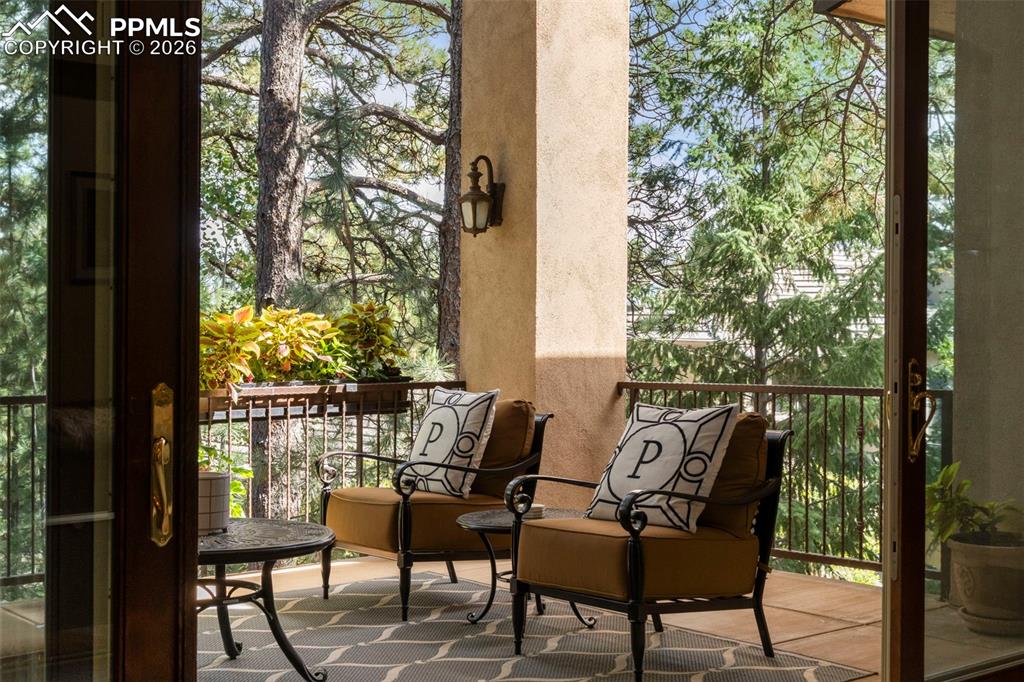 740 Silver Oak Grove