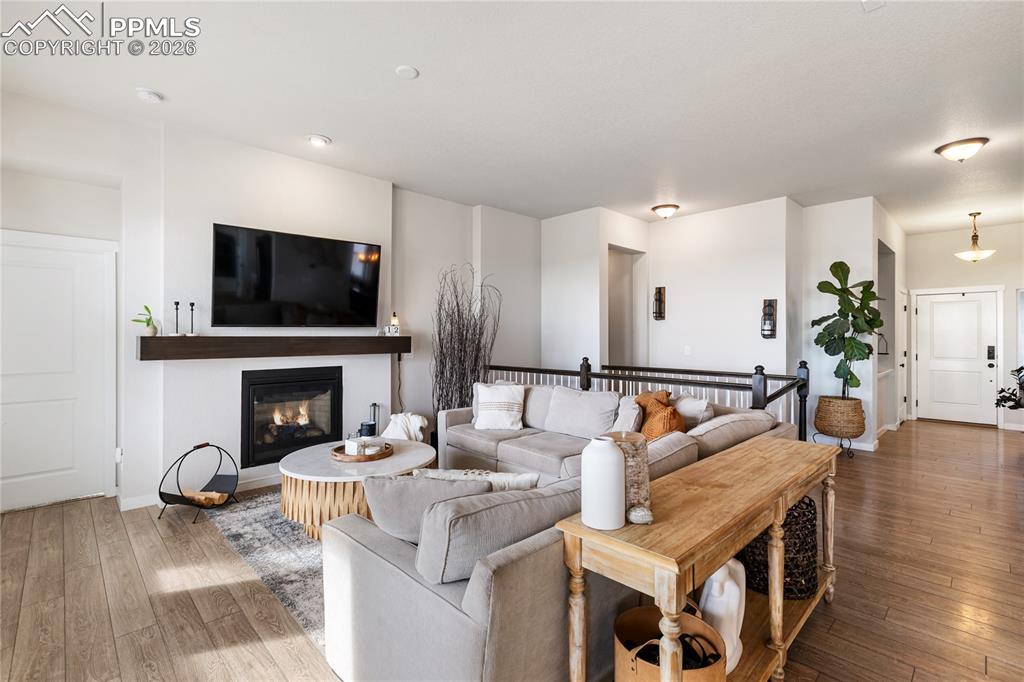 Spacious living room