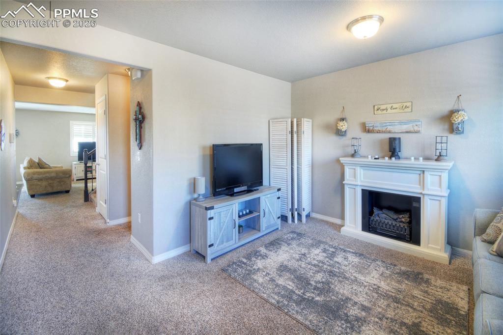 7487 Benecia Drive photo 3