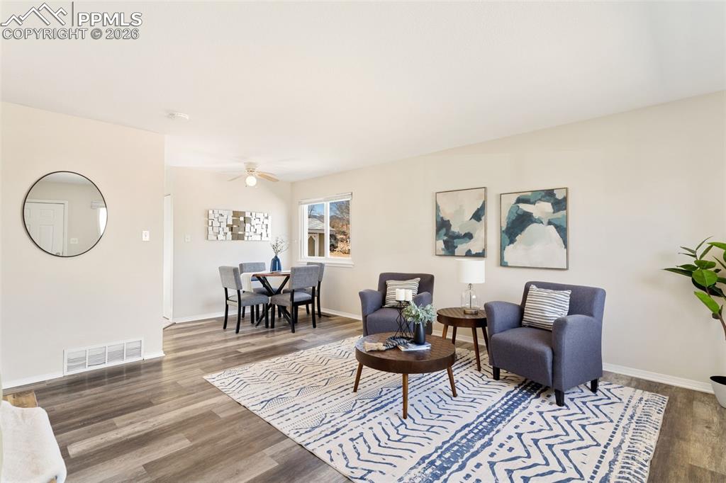 1728 N Chestnut Street photo 3