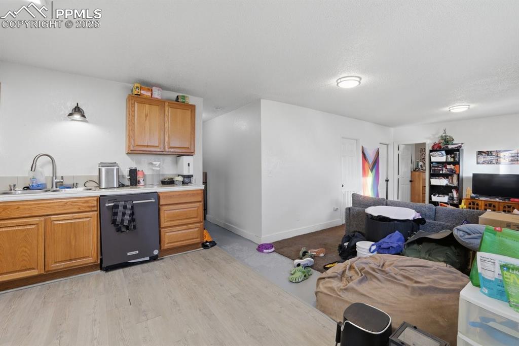 1011 W Pikes Peak Avenue