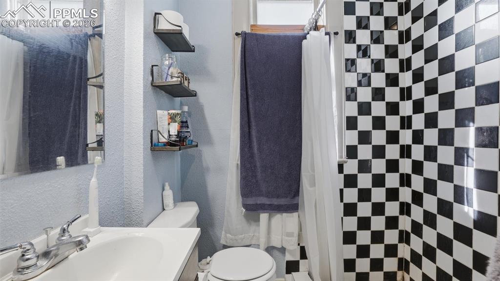 1011 W Pikes Peak Avenue