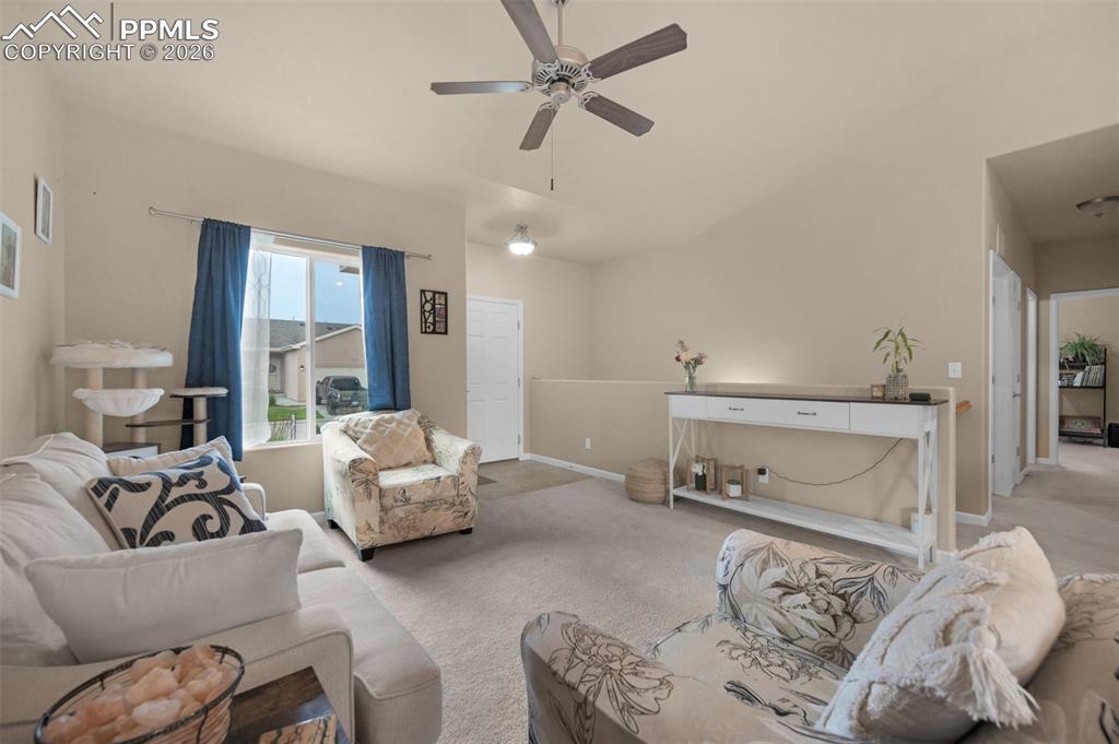 11558 Farnese Heights photo 3