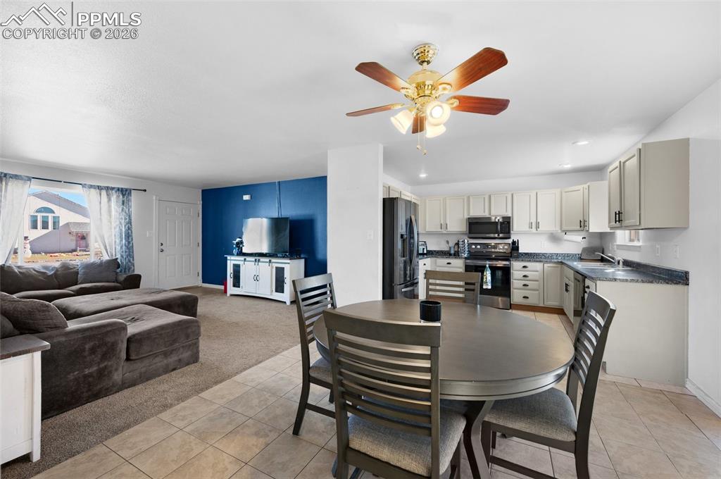 629 S Aguilar Drive photo 2