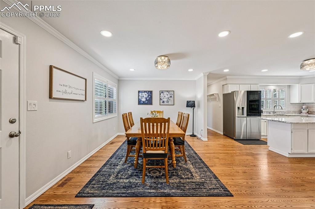 Large welcoming Dining Area