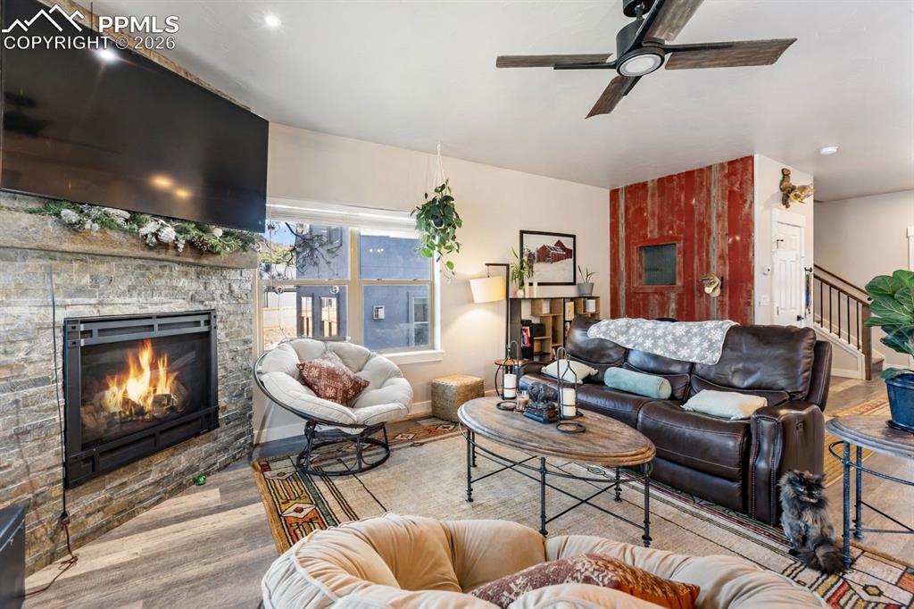 118 E Chester Avenue photo 3