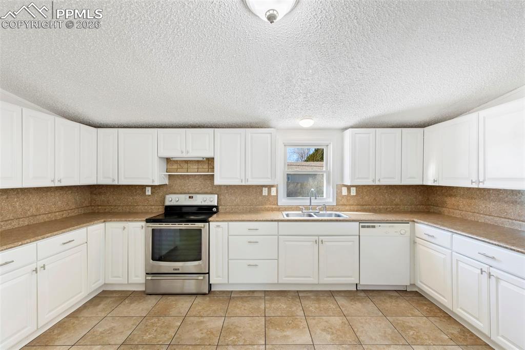 1621 Carltonia Street