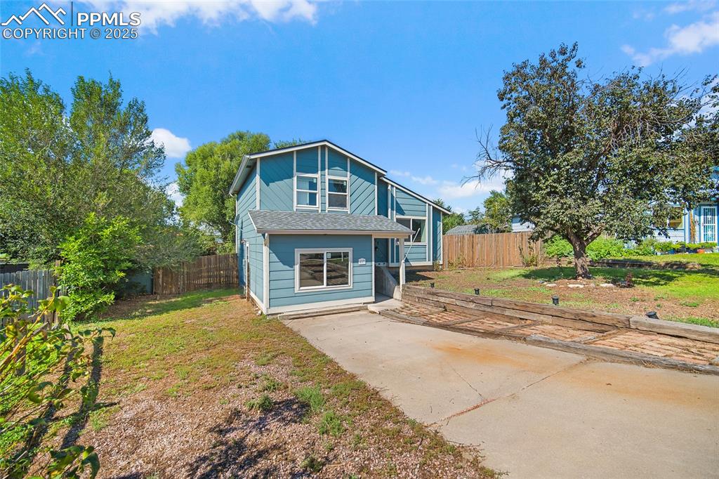 617 Autumn Place photo 3