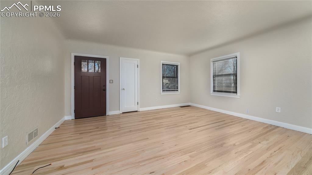 814 Custer Avenue photo 2