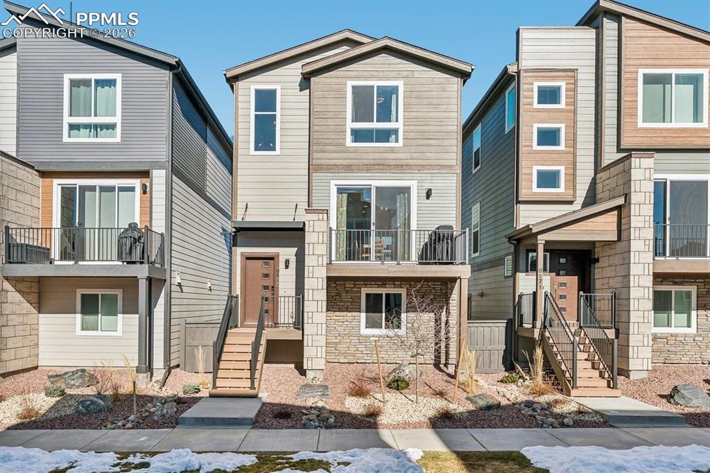 6155 Mission Trails View