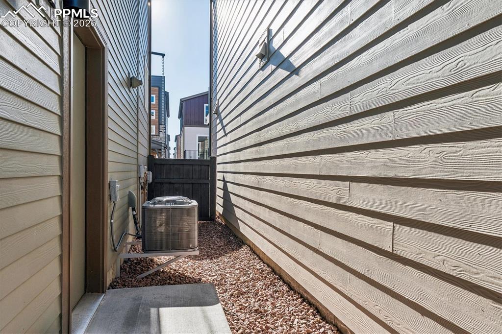 Fenced Side-Yard Perfect for Dog Run