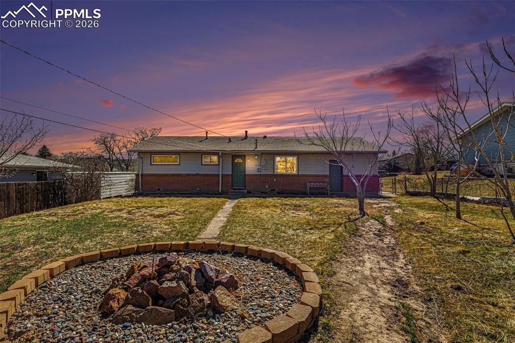 1316 Rushmore Drive photo 2