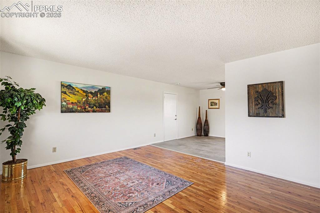 Fresh interior paint