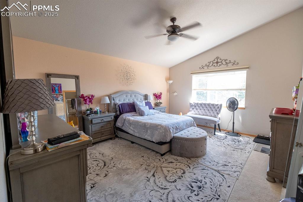 Vaulted ceilings and will fit large furniture.