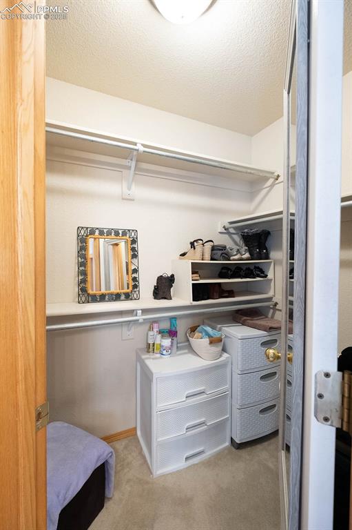 Lots of hanging and drawer space.