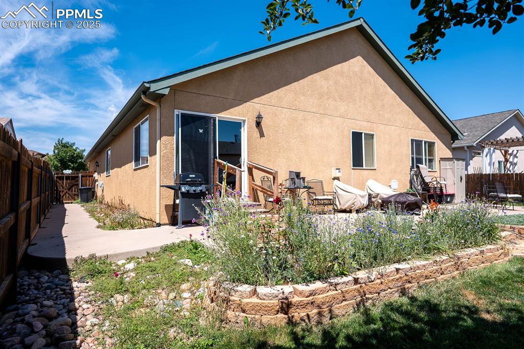 Easy to maintain stucco.