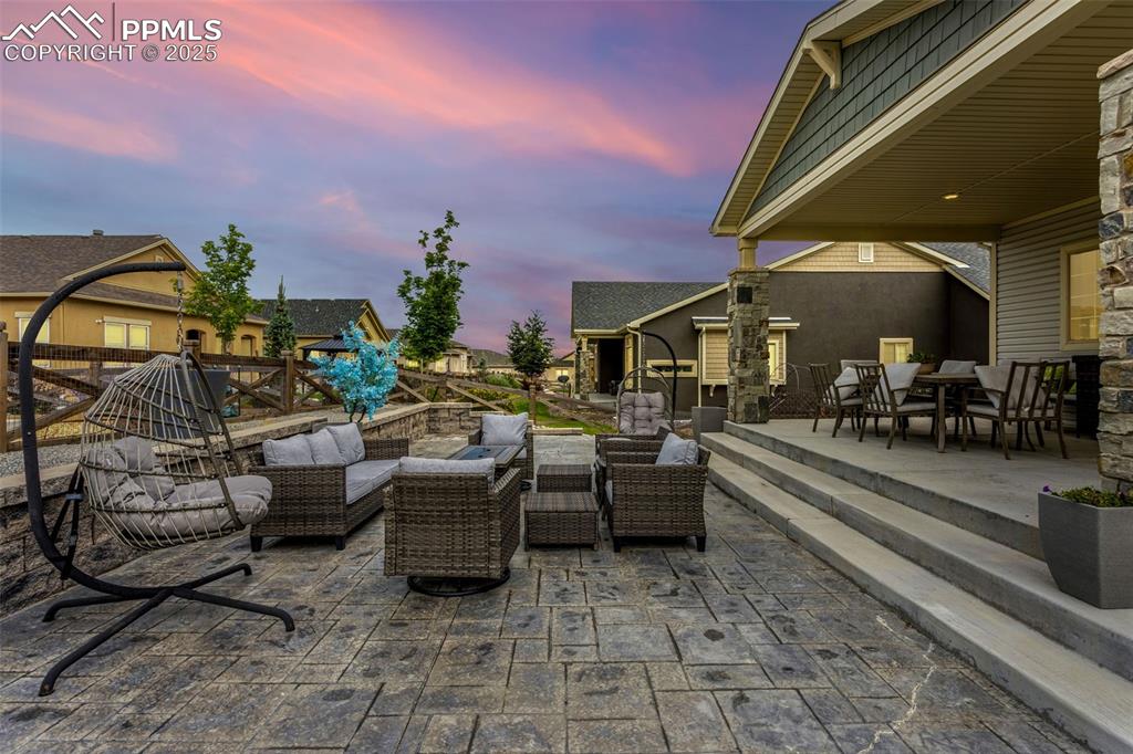 Plenty of space for entertaining!