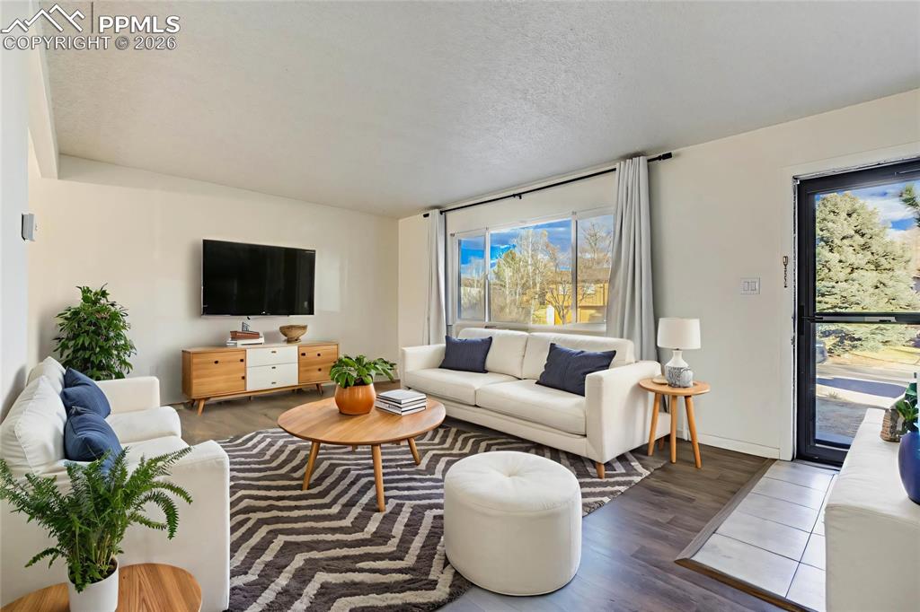 7240 Sullivan Circle photo 3