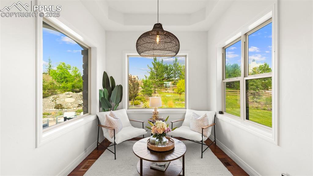 Sunroom with healthy amount of natural light