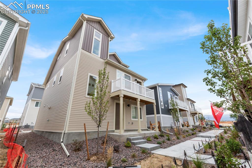 9212 Twin Sisters Drive photo 2