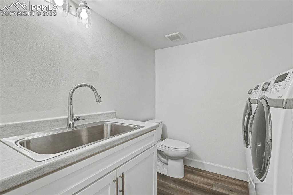 Basement Laundry room