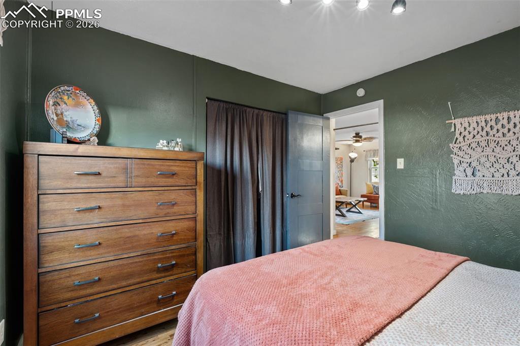 Bedroom with a textured wall