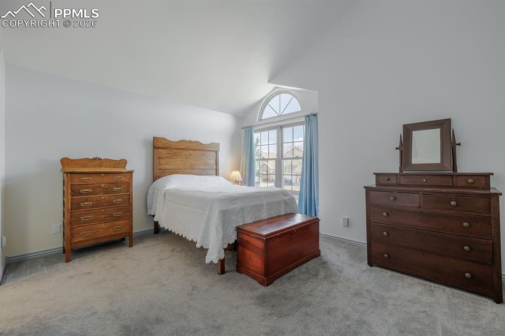 Large and bright primary bedroom