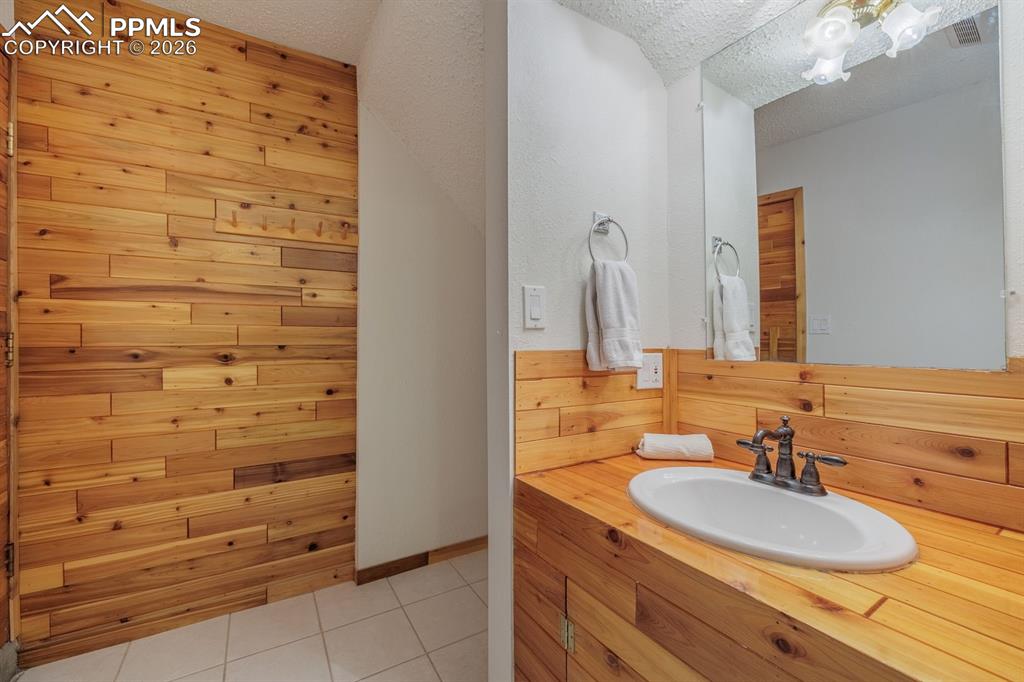 Basement half bath with sauna
