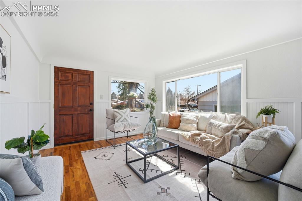 1830 McArthur Avenue photo 3