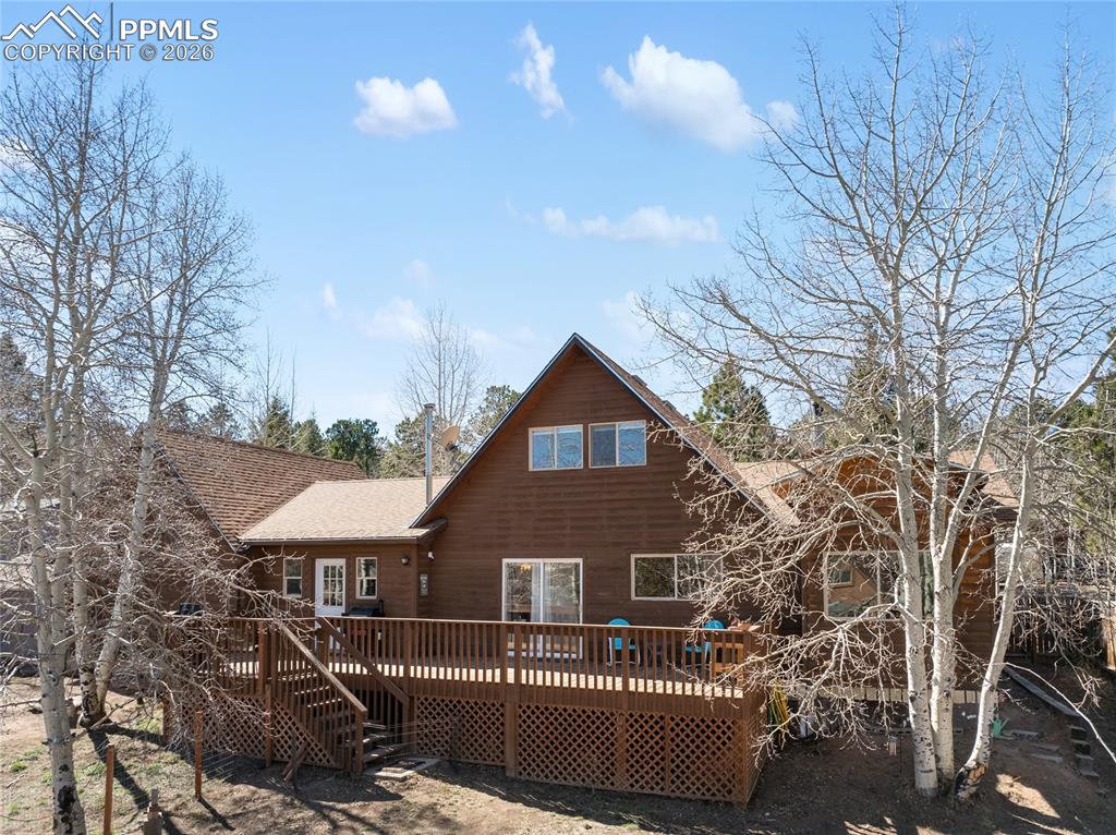 Large deck for grilling and taking in the rays